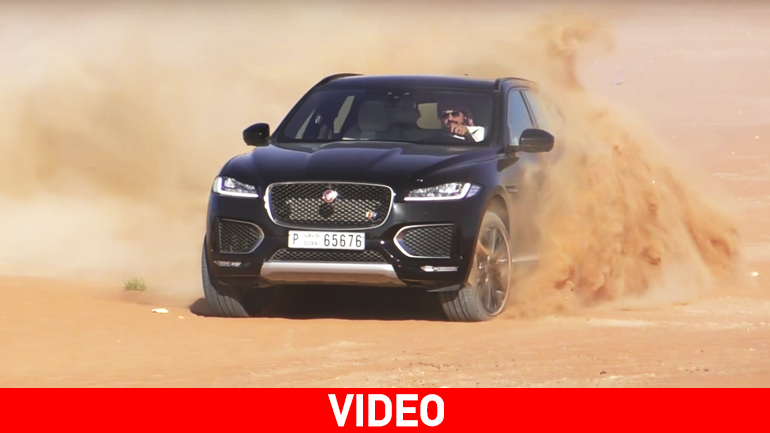 Πυροβολεί… στην άμμο η Jaguar F-Pace